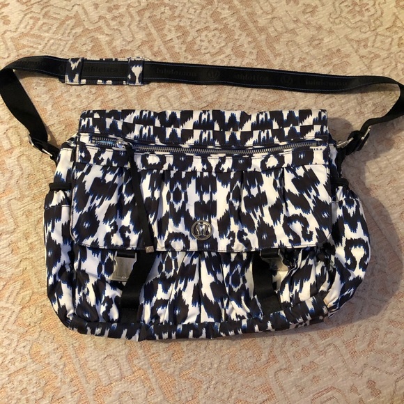 Gently loved Lululemon bag